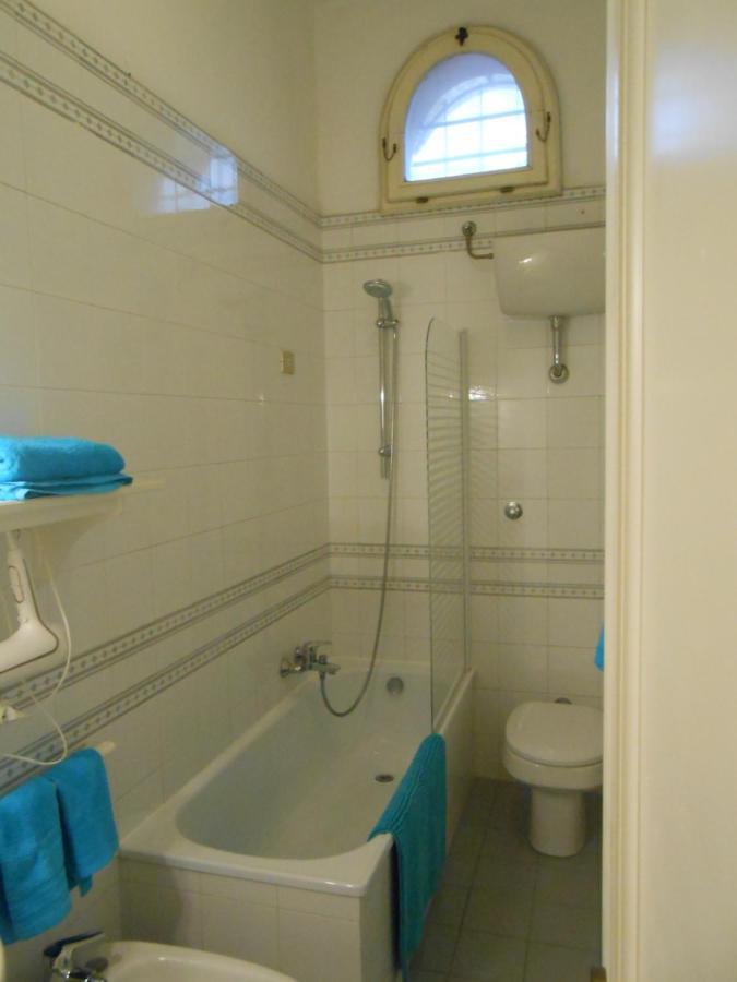 Suite Tra I Tetti Con Bagno Privato Pisa Luaran gambar